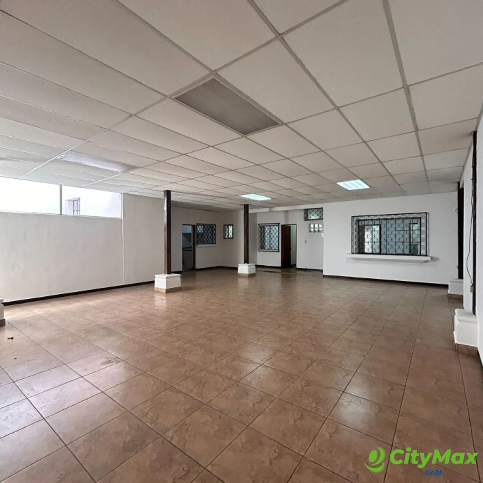 Casa para Oficinas en Alquiler en Zona 10 Guatemala - foto 2
