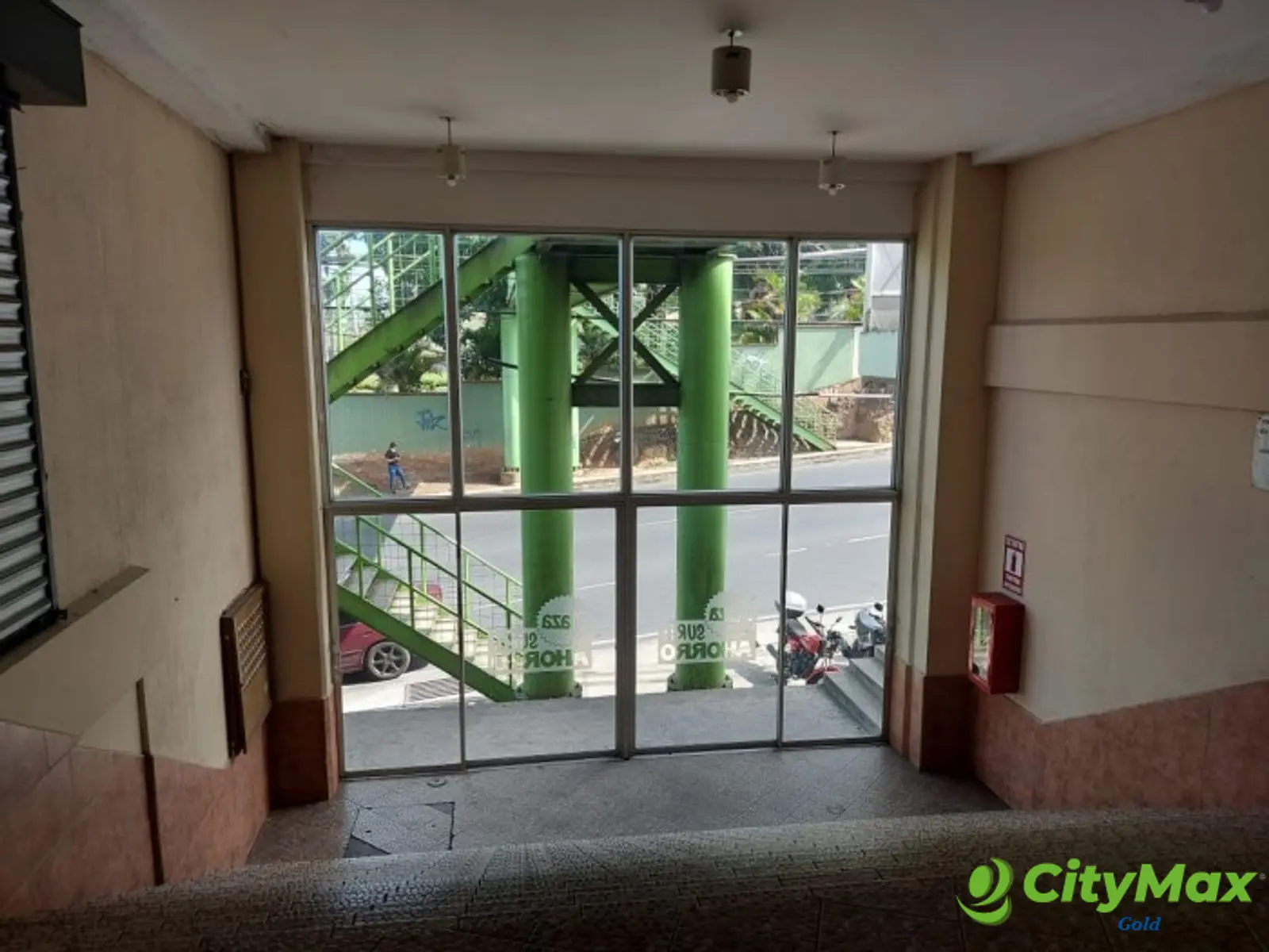 CENTRO COMERCIAL en Venta  en zona 18  - foto 19