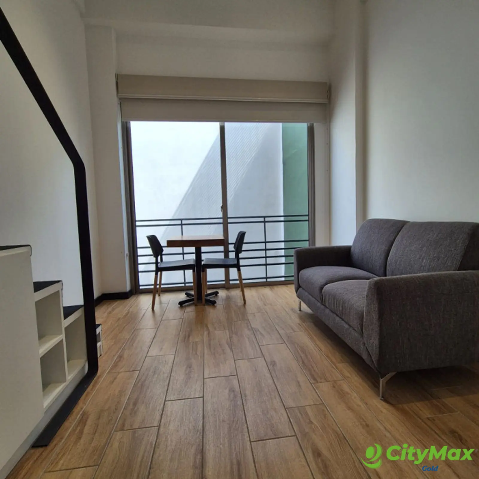 Apartamento amueblado en renta tipo loft en zona 10 - foto 2