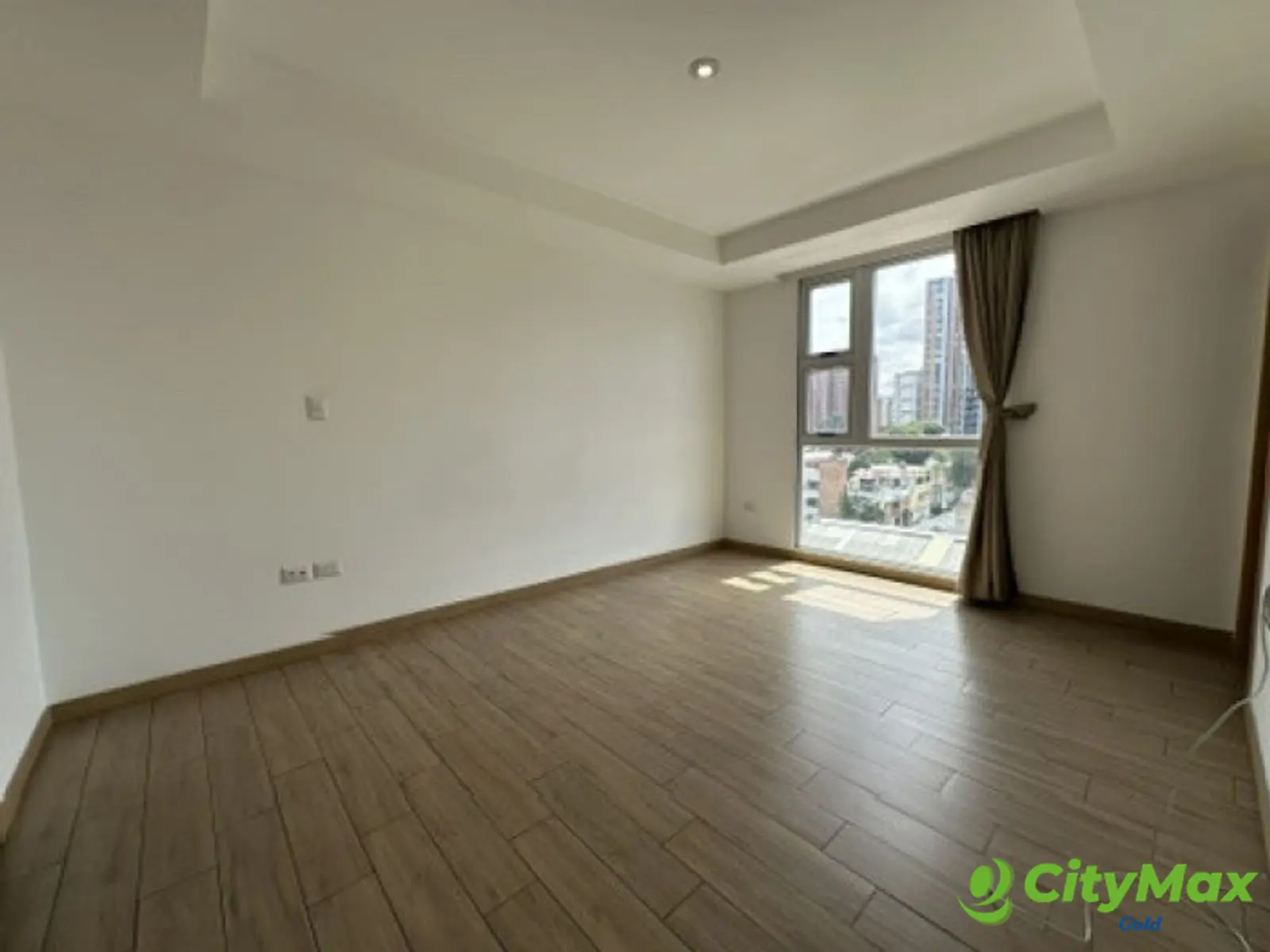 Amplio Apartamento en Renta en Zona 10 - foto 6