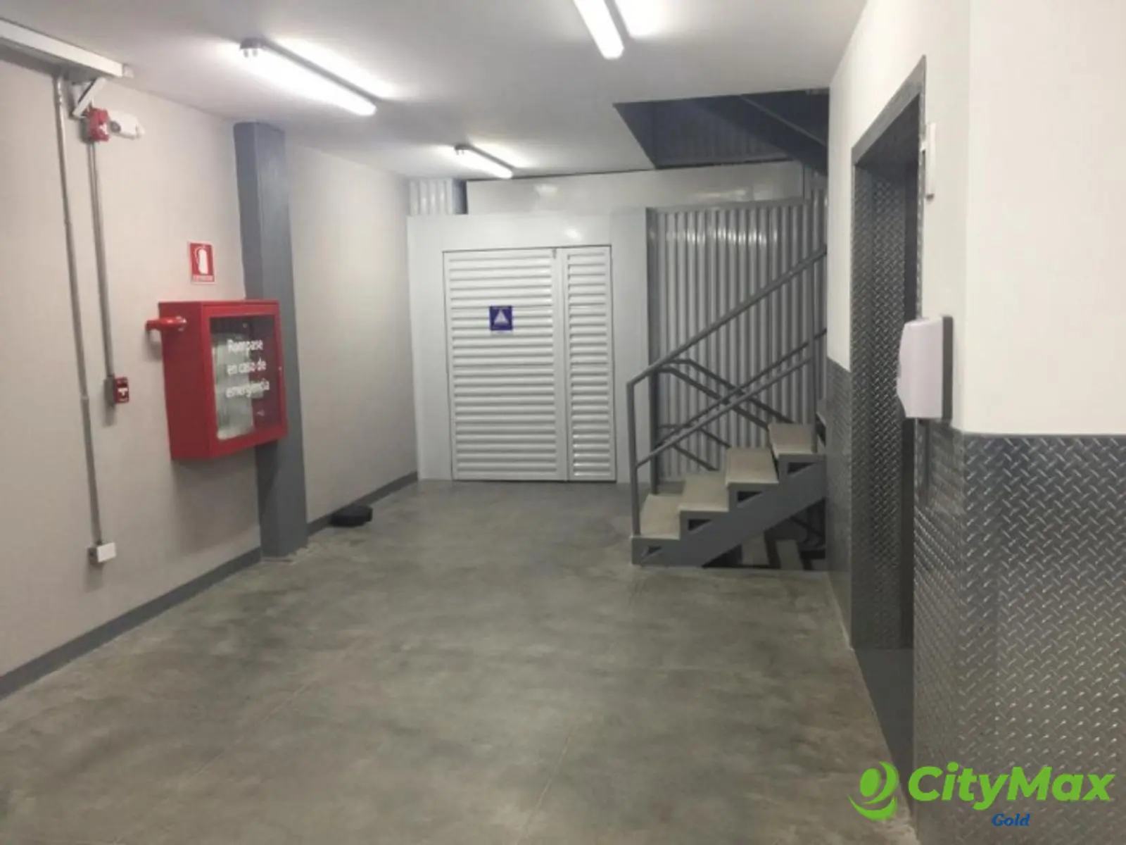Renta de Bodegas en avenida Hincapié zona 13 Guatemala - foto 4