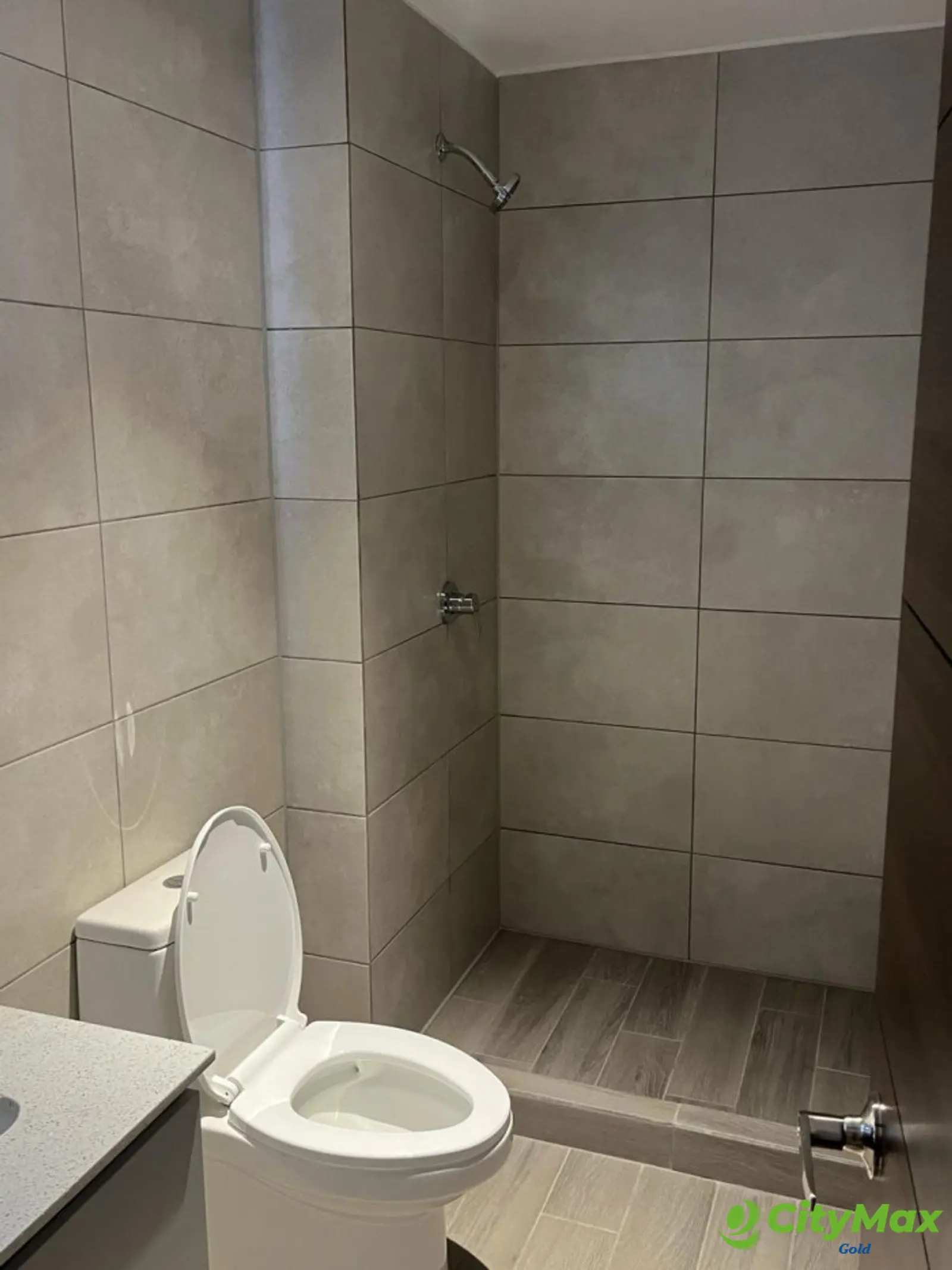 Apartamento nuevo en Renta en zona 10 Guatemala - foto 19