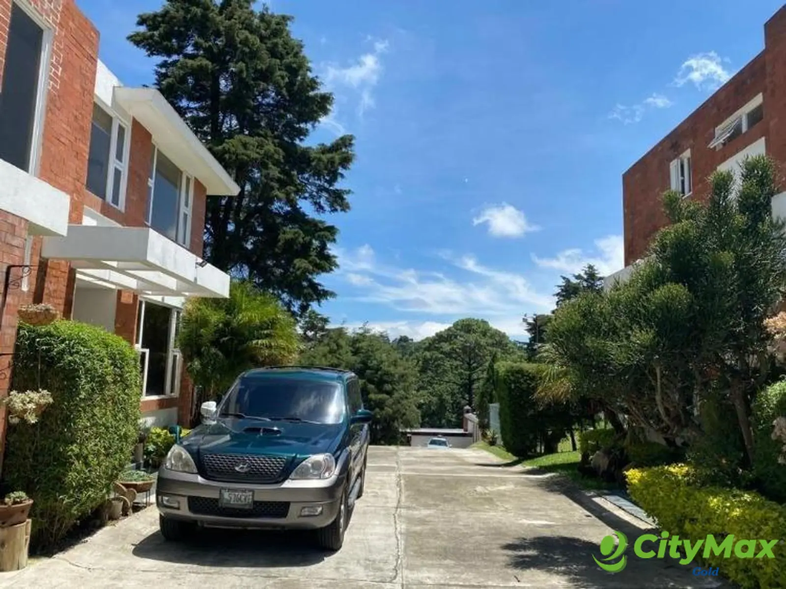 Oportunidad en VENTA 3 Casas y Terreno Sta. Catarina - foto 8