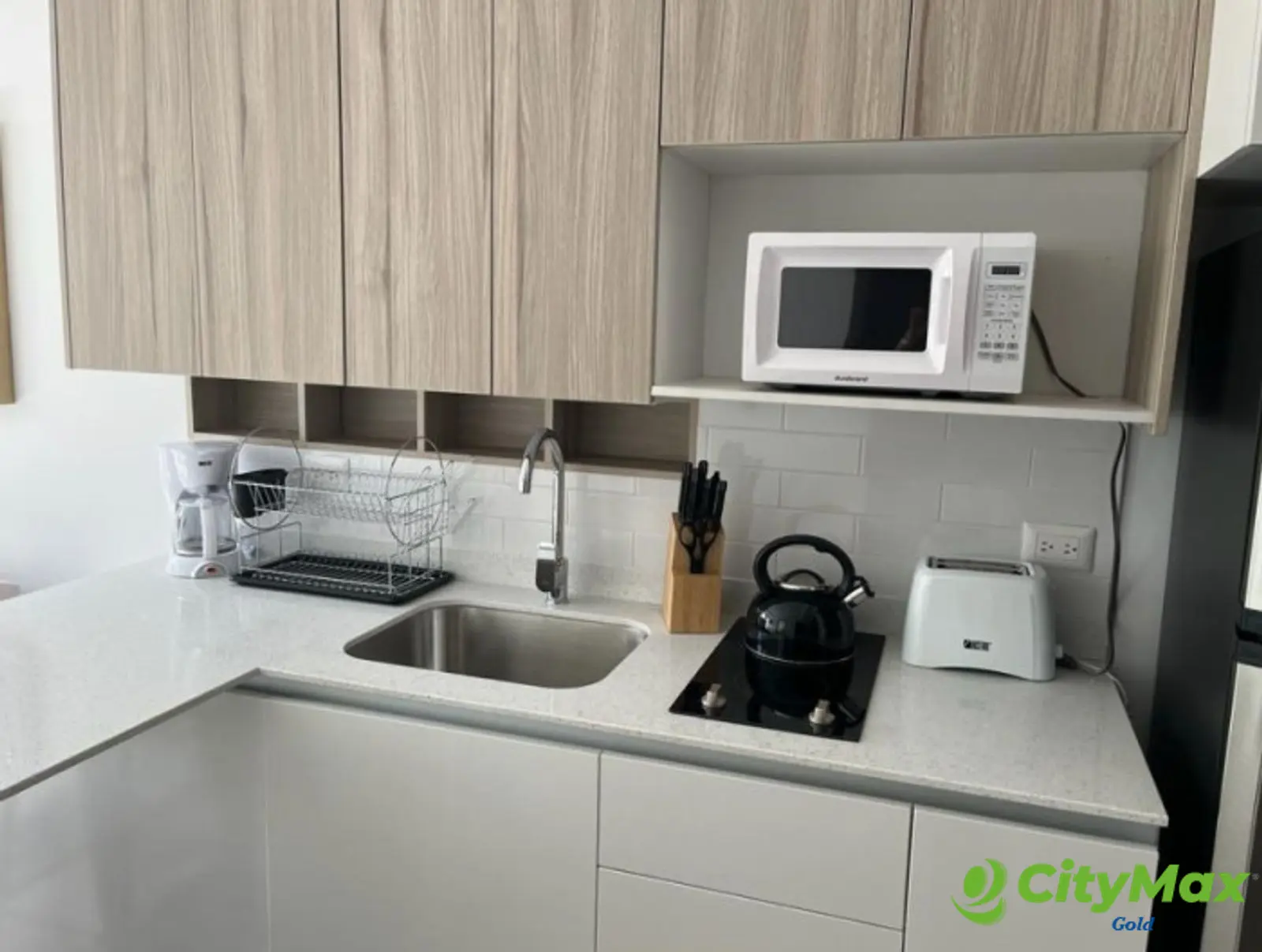Apartamento con terraza en Renta o Venta en zona 13 - foto 3