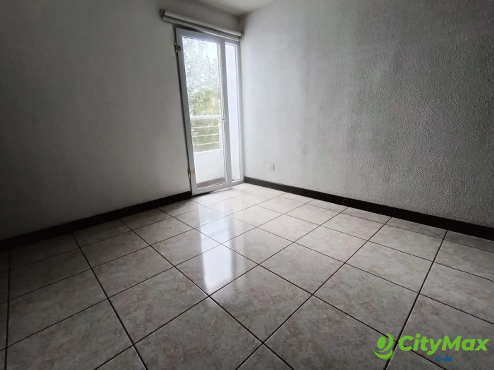 Apartamento en venta en Condominio de zona 11 de Mixco. - foto 3