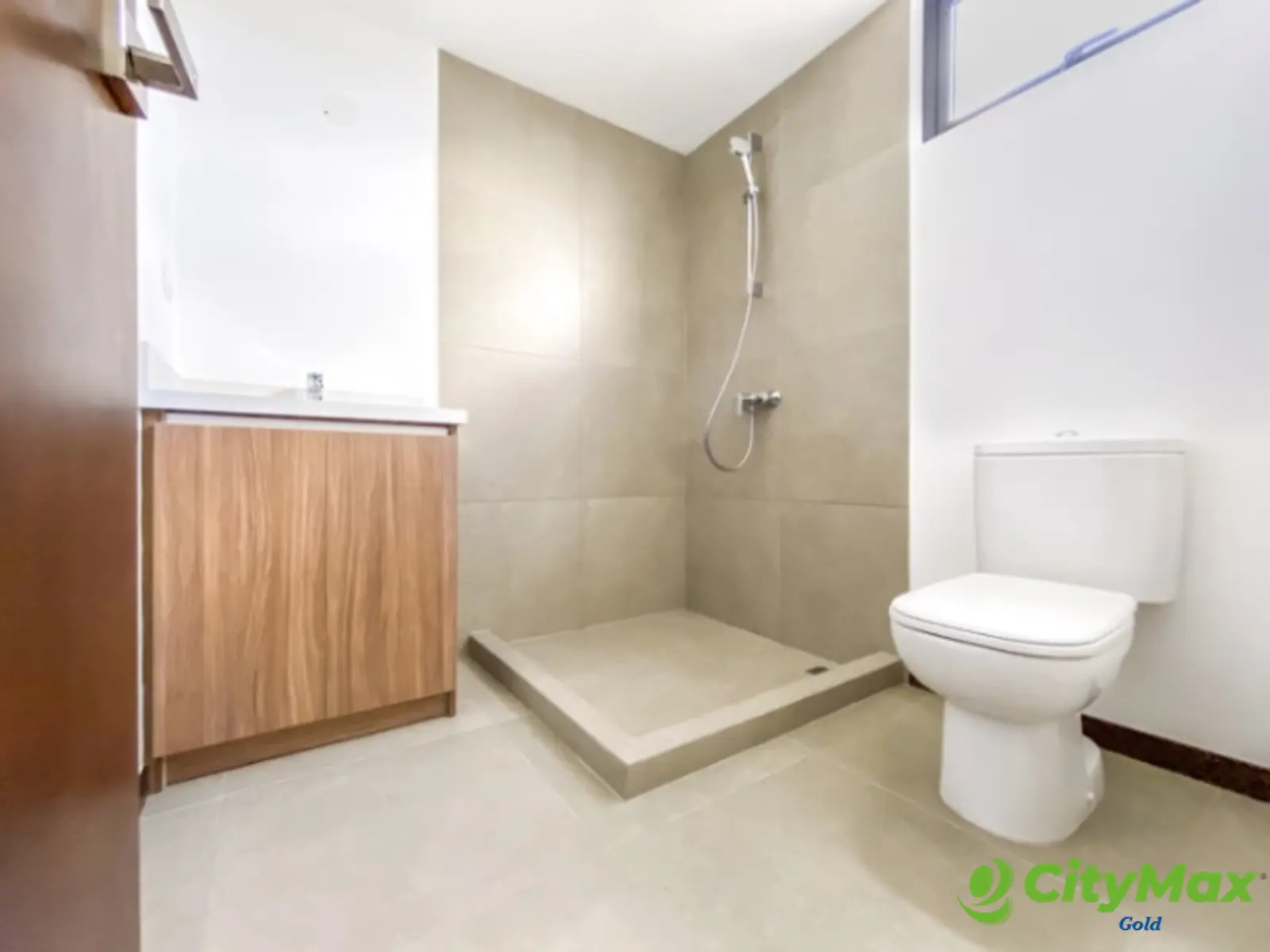 Apartamento en Venta en zona 10 para inversión - foto 4