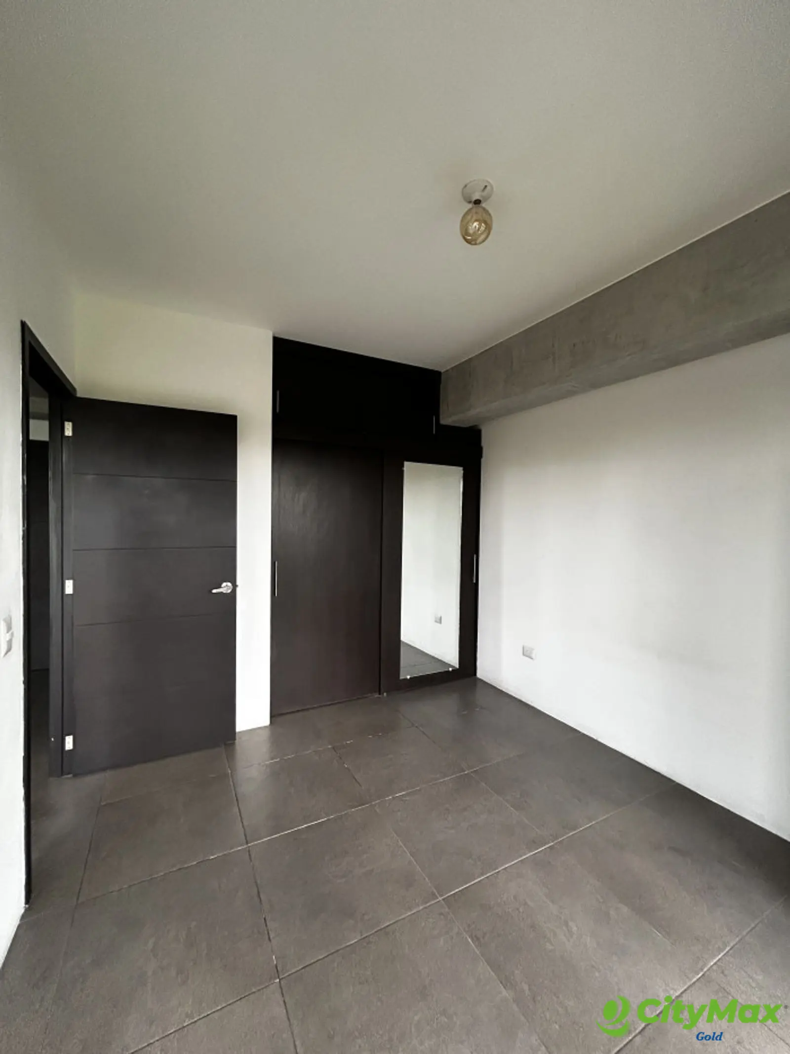 Venta de Apartamento en Edificio Fabrá zona 10 - foto 8
