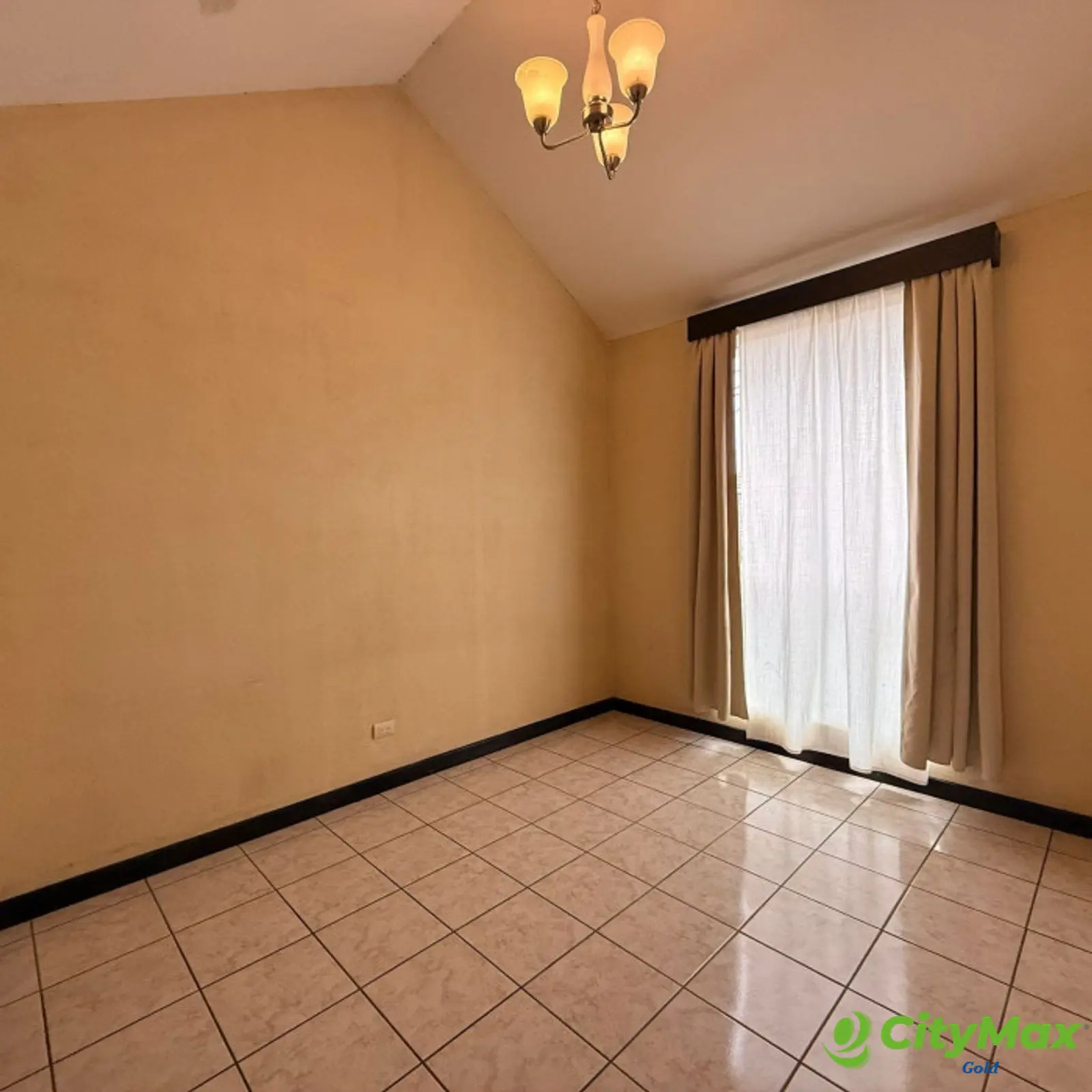 Casa de 4 habitaciones en Renta en Providencia CAES - foto 12