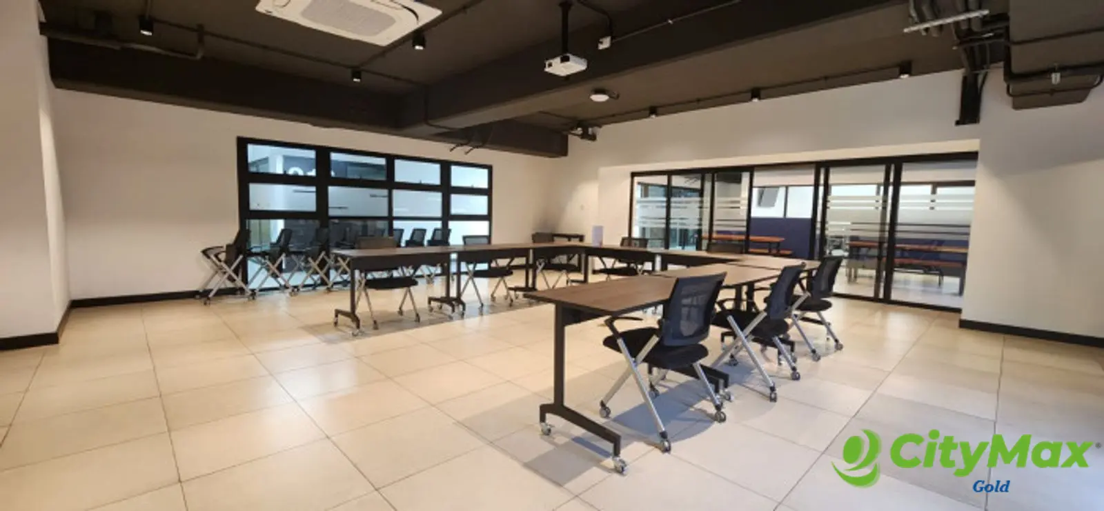 Oficina moderna en renta en Zona 9 Guatemala - foto 13