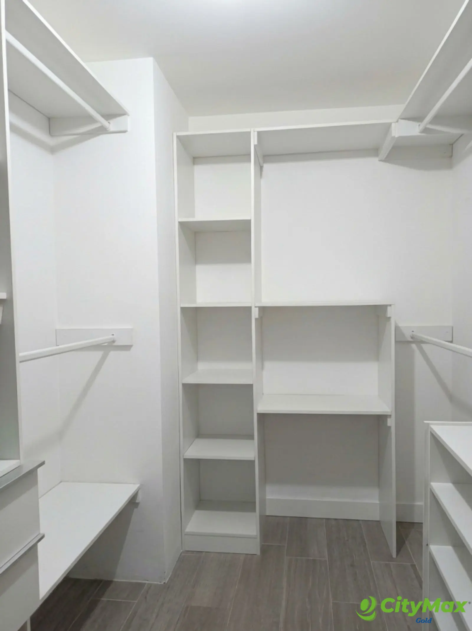 Apartamento en renta con pérgola y jardín en zona 14 - foto 16