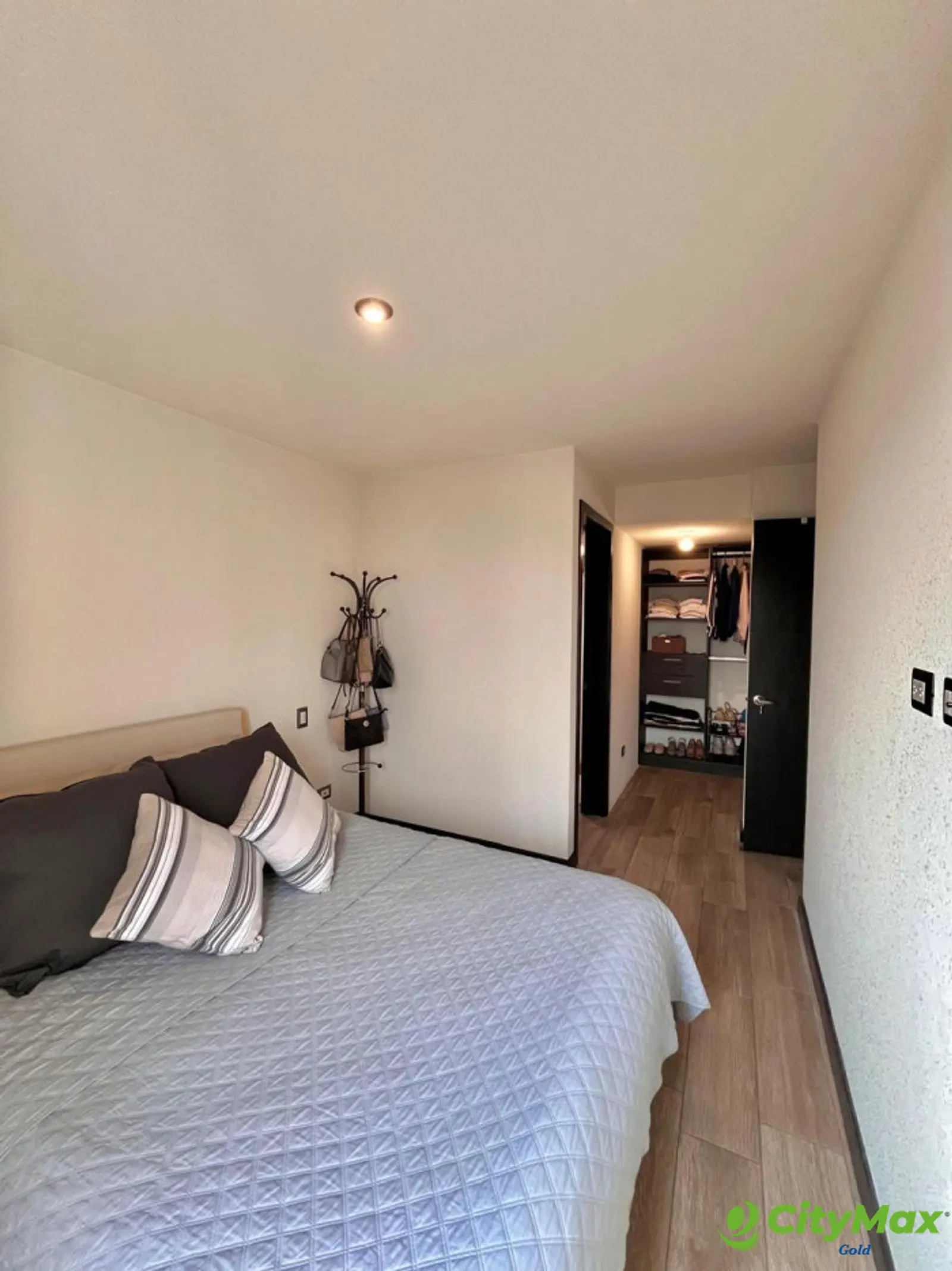 Apartamento en venta en Mariscal Zona 11 - foto 11