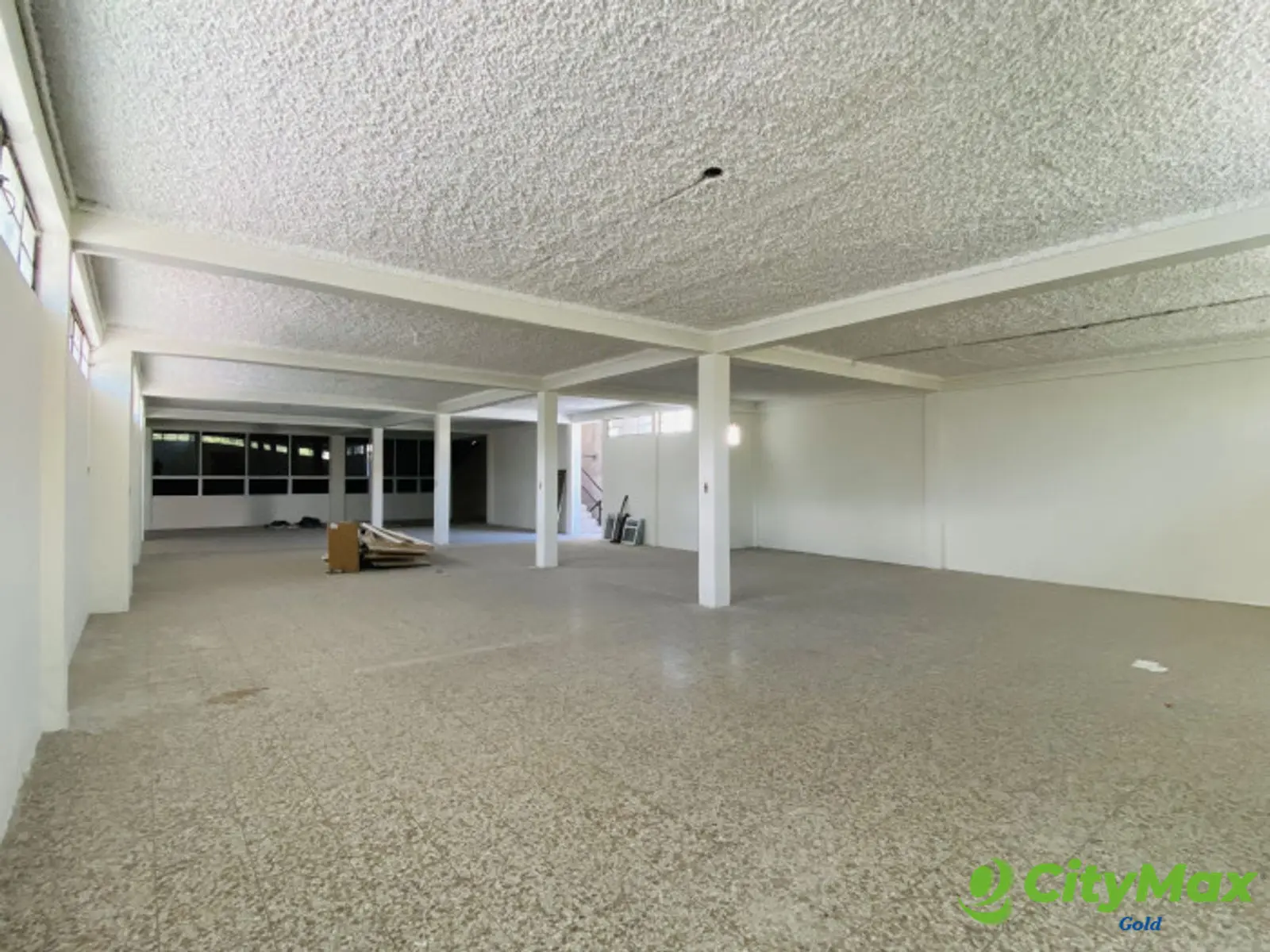Propiedad comercial en Alquiler, Zona 9 Guatemala. - SEGUNDO NIVEL