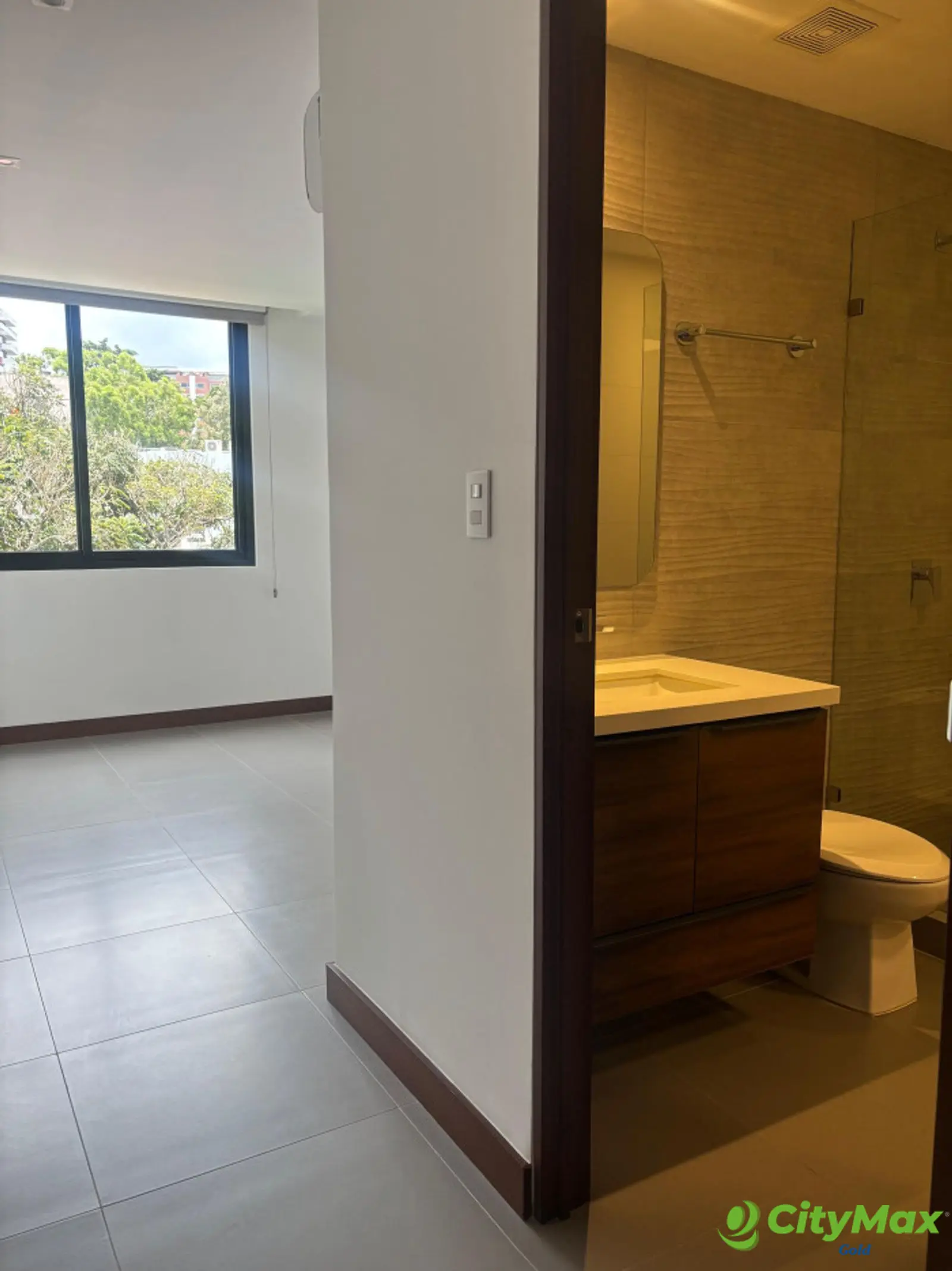 Apartamento en Venta con jardín en zona 13 - foto 8